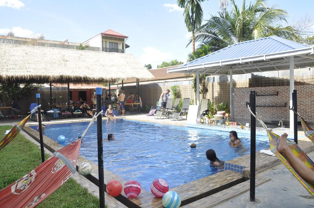 Pool Party Hostel Siem Reap Exterior photo